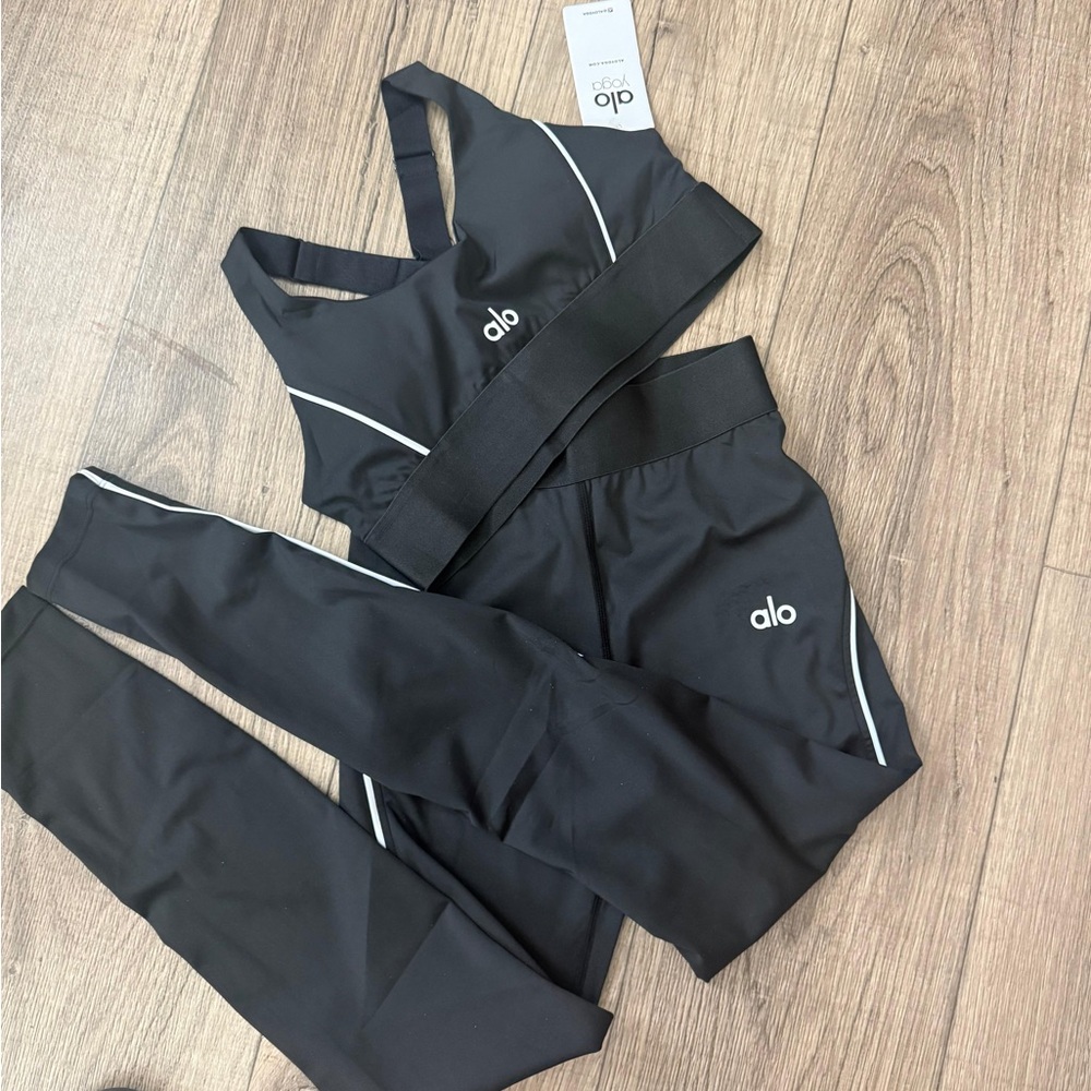 Yoga Women's Black High-Waist Leggings & Sports Bra Set